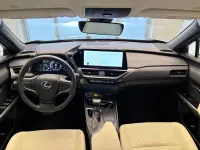 Lexus UX 250h - 132kW thumbnail