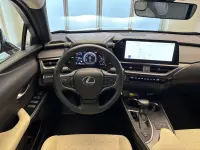 Lexus UX 250h - 132kW thumbnail