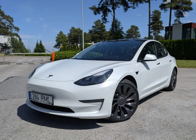 Image of Tesla Model 3 Performance FSD 0.0 155kW