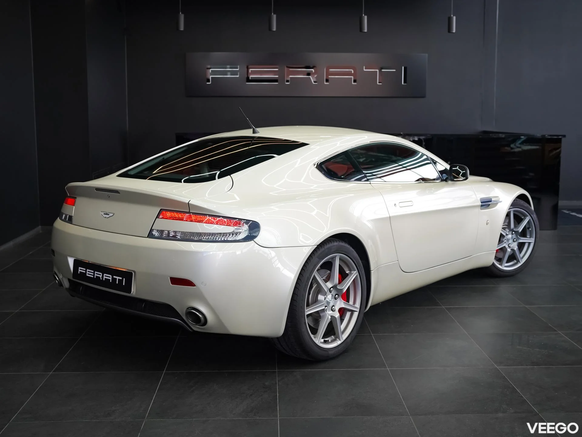 Aston Martin Vantage 4.3 283kW
