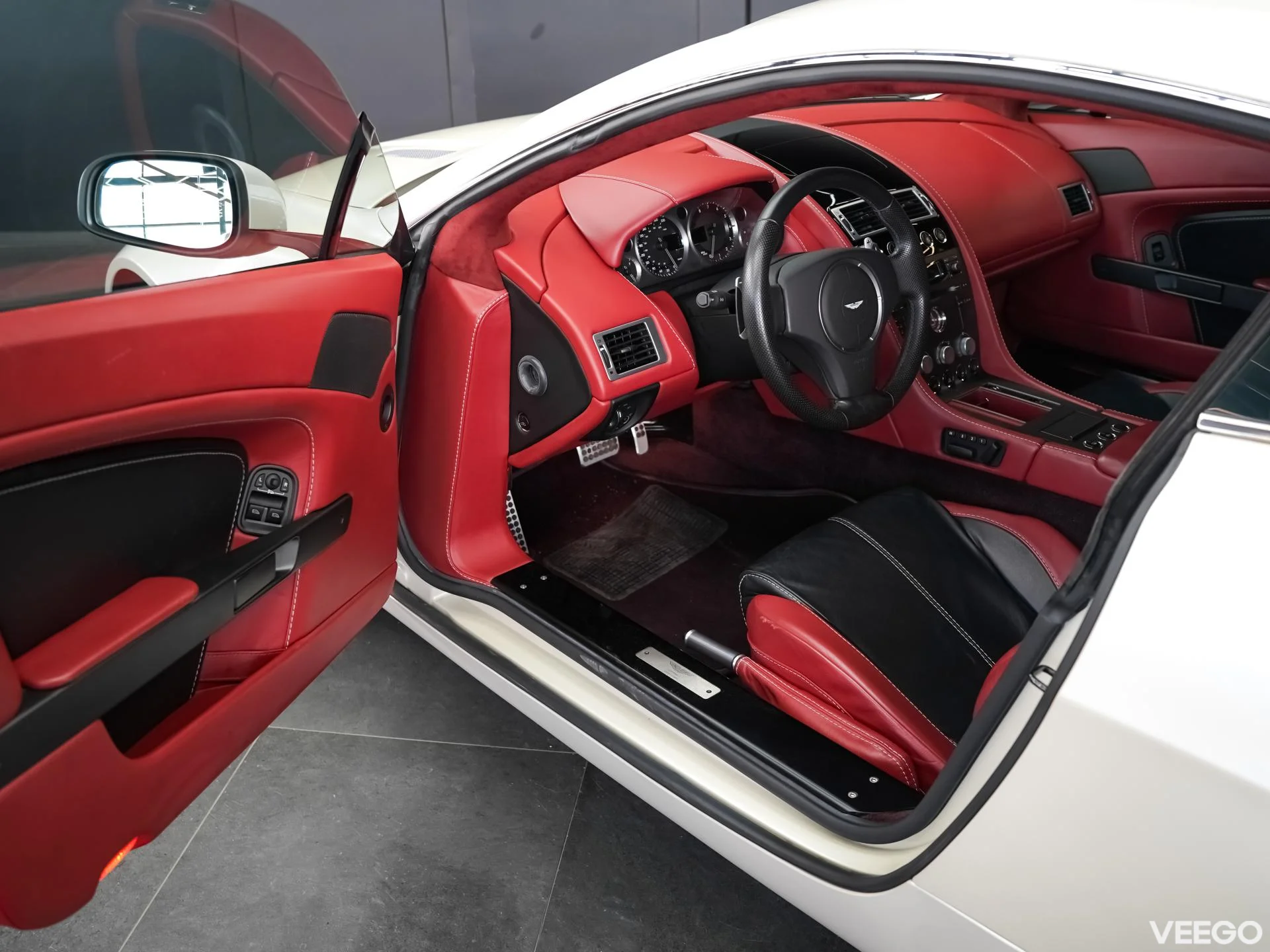 Aston Martin Vantage 4.3 283kW