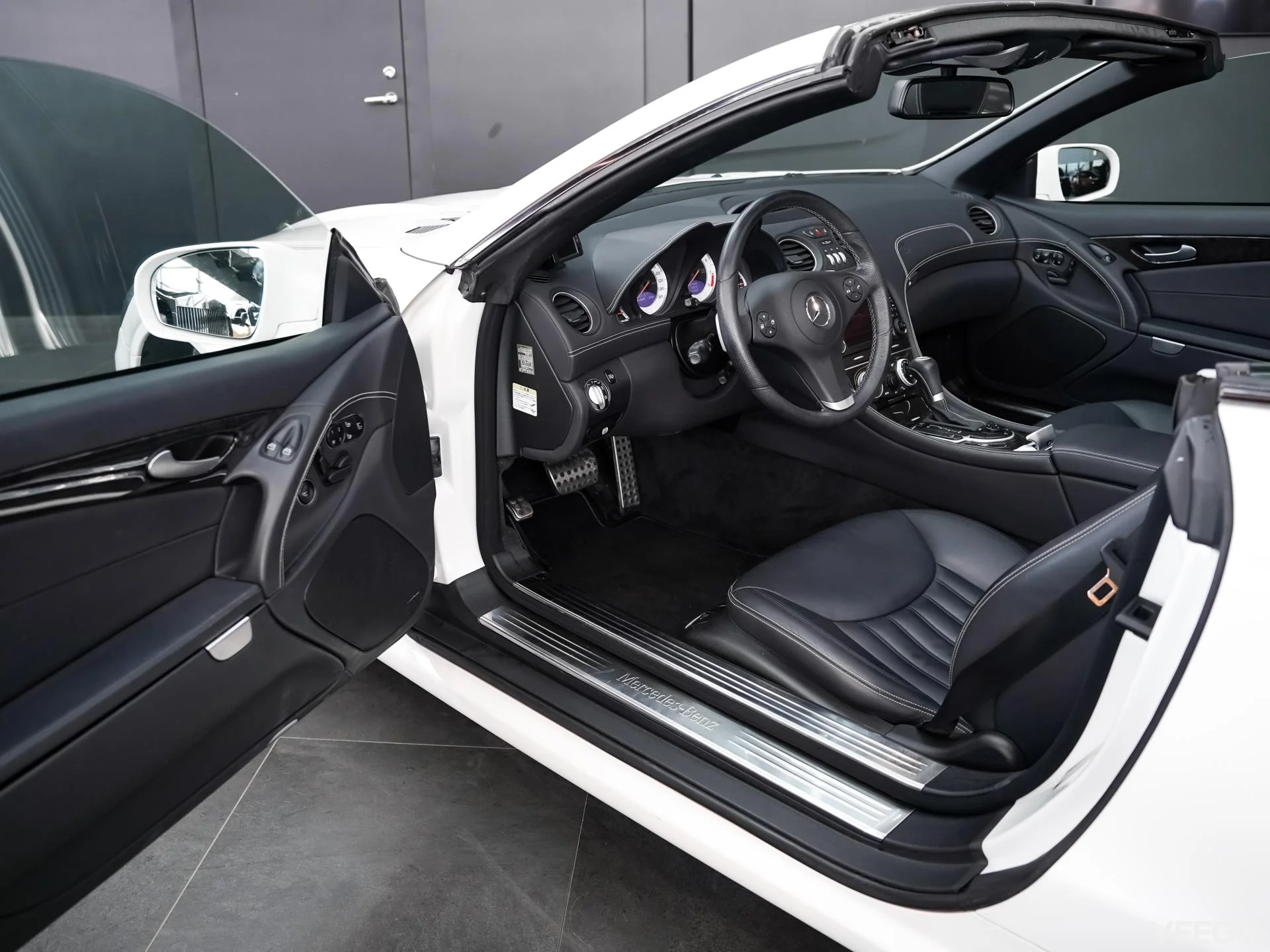 Mercedes-Benz SL350 3.5 232kW