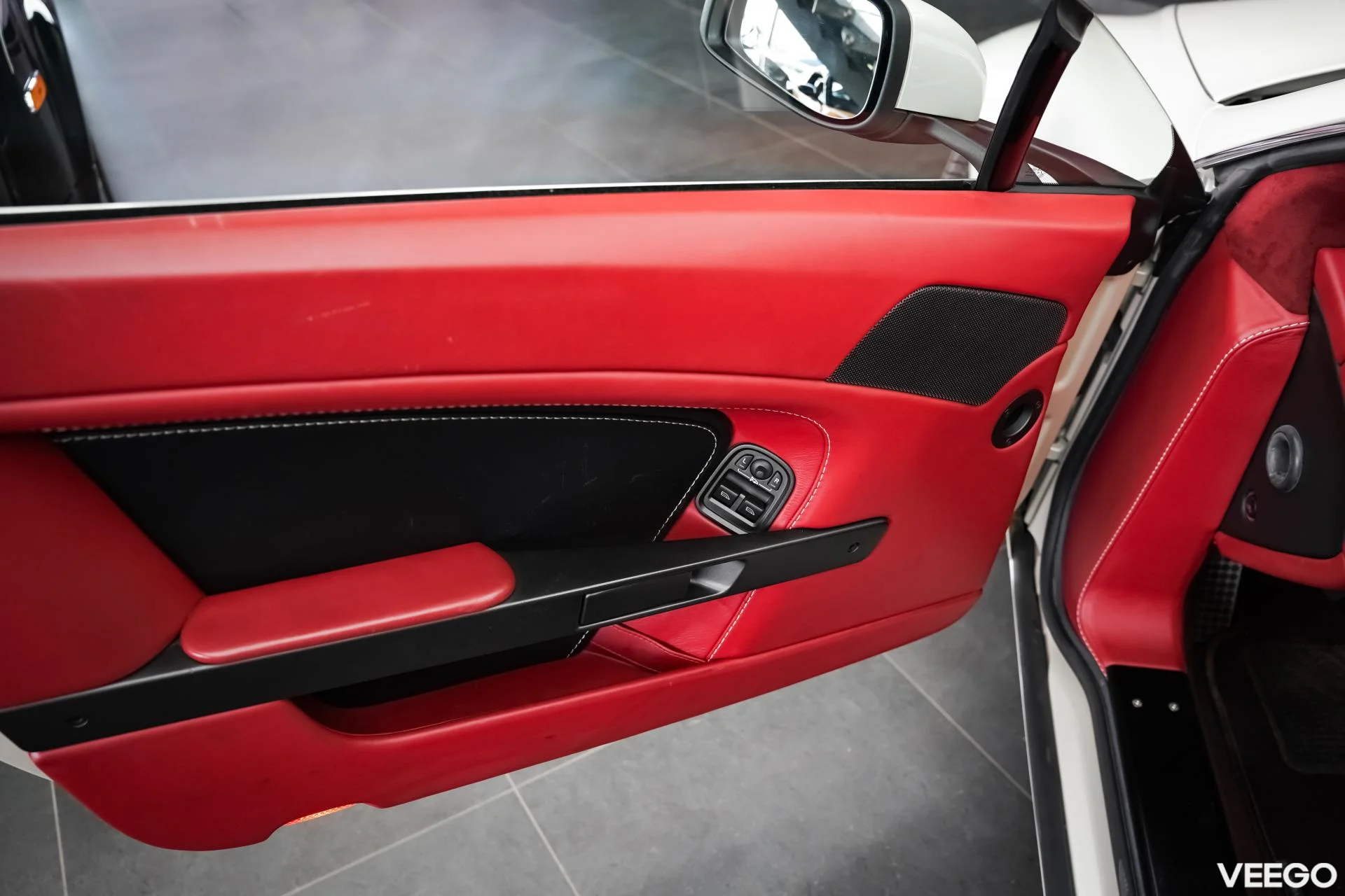 Aston Martin Vantage 4.3 283kW