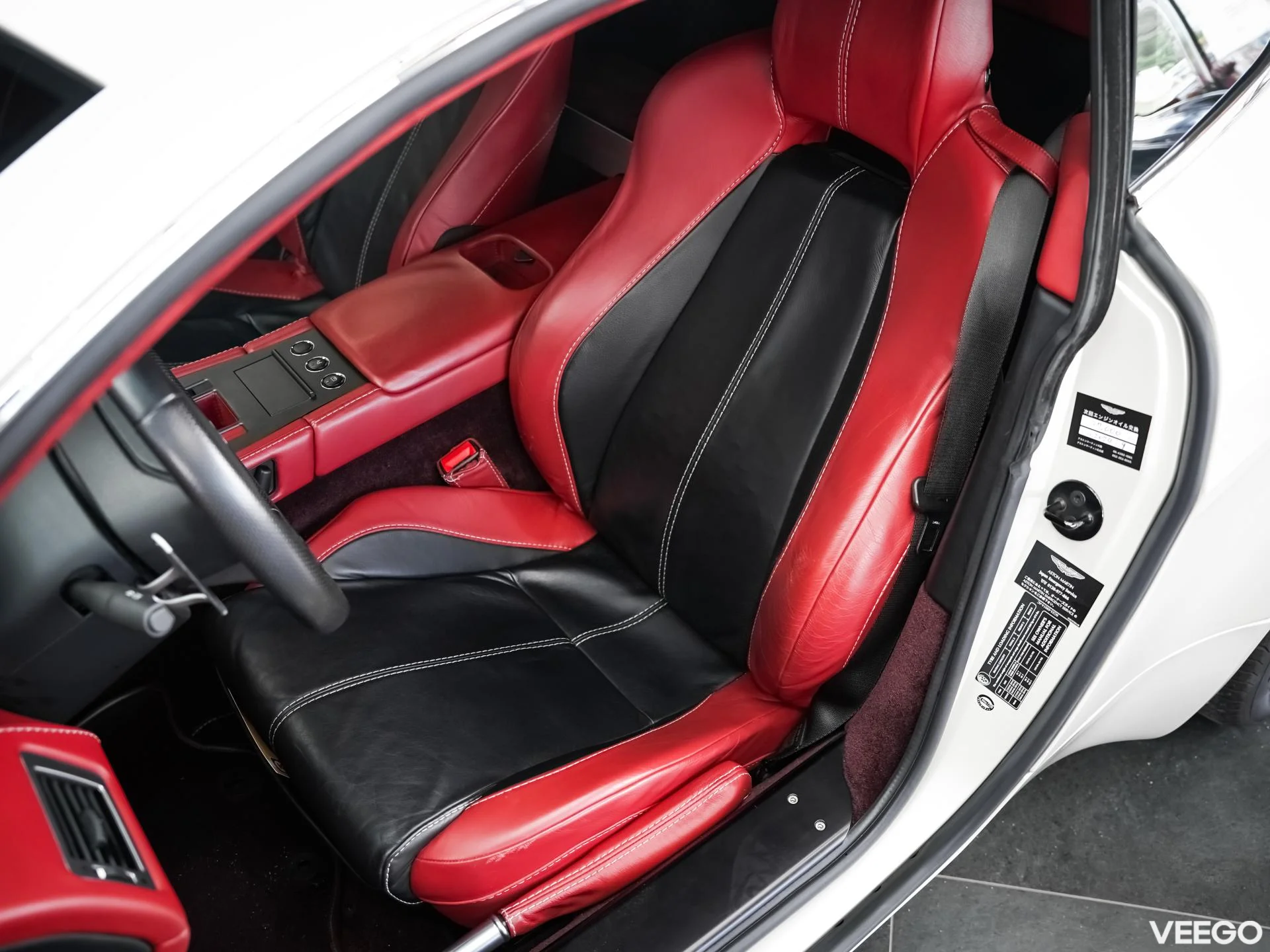 Aston Martin Vantage 4.3 283kW