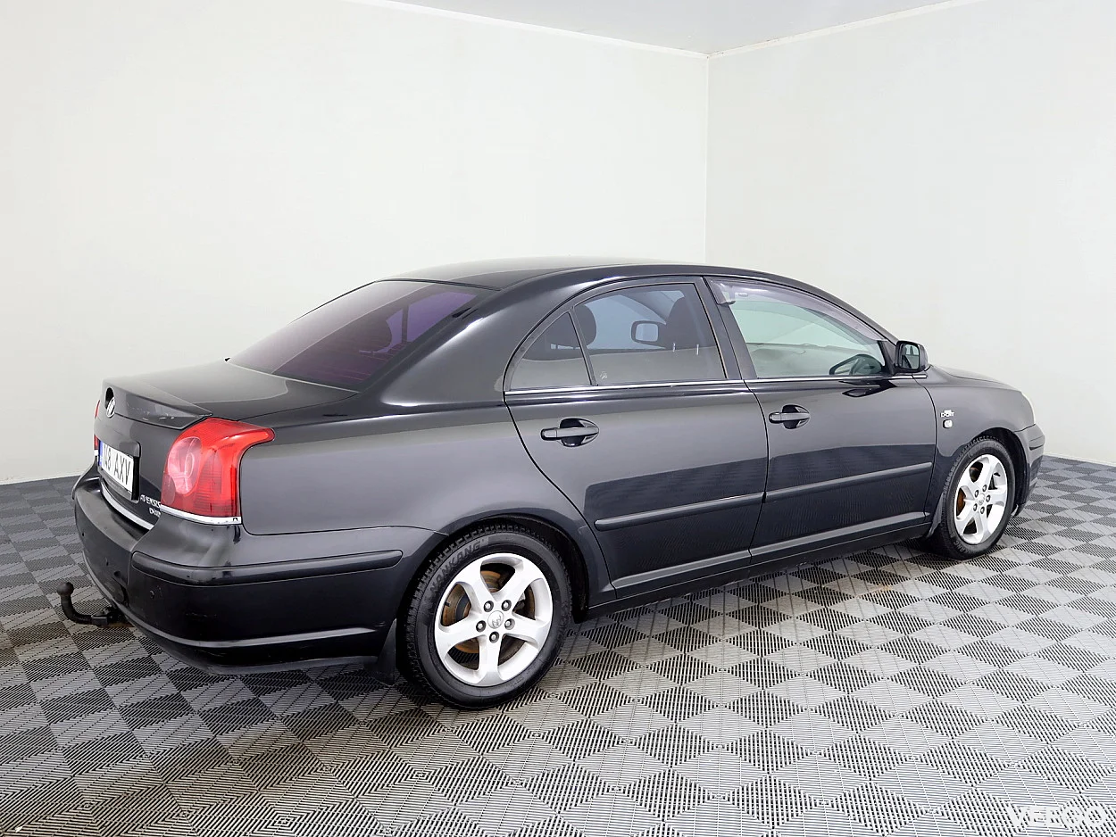Toyota Avensis 2.2 130kW