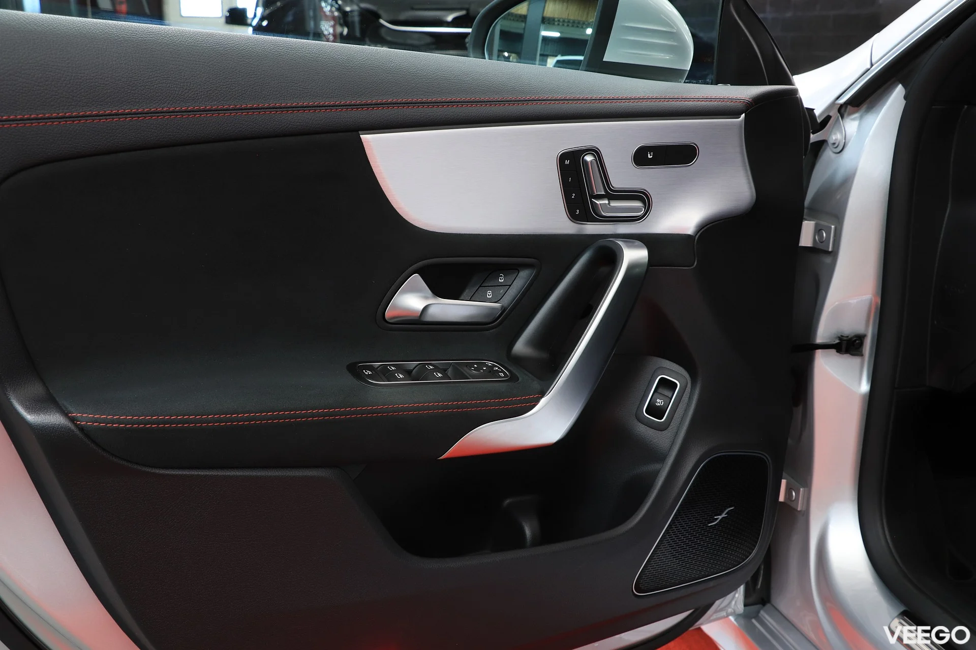 Mercedes-Benz CLA220 2.0 140kW