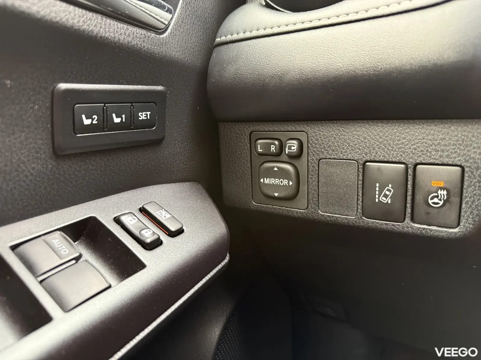 Toyota RAV4 Premium Plus 4x2 Facelift 2 105kW
