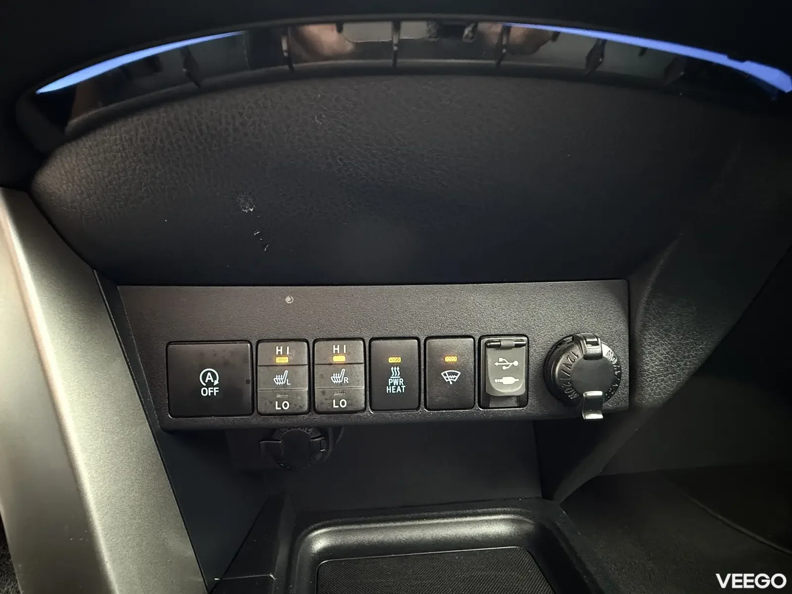 Toyota RAV4 Premium Plus 4x2 Facelift 2 105kW