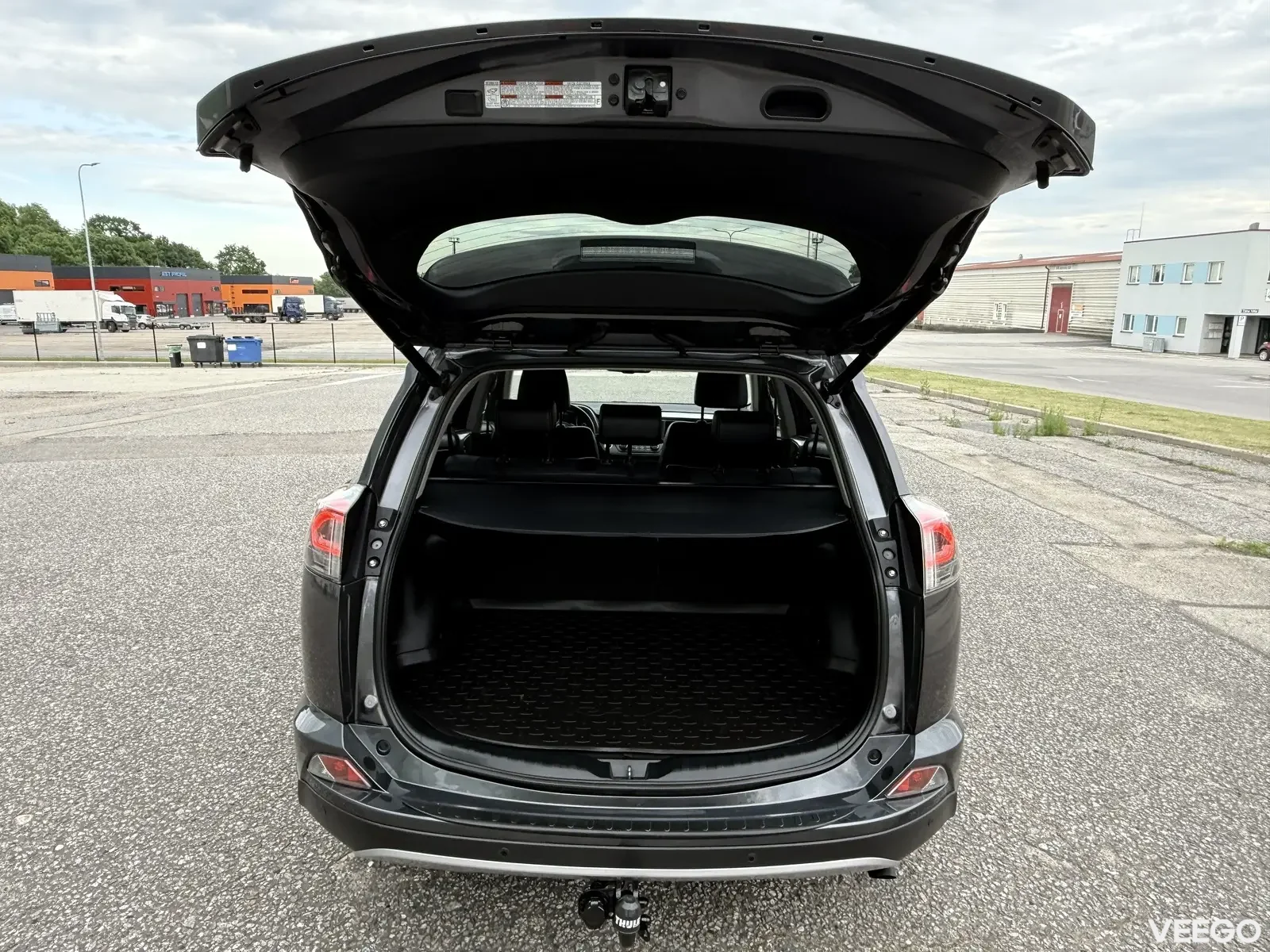 Toyota RAV4 Premium Plus 4x2 Facelift 2 105kW