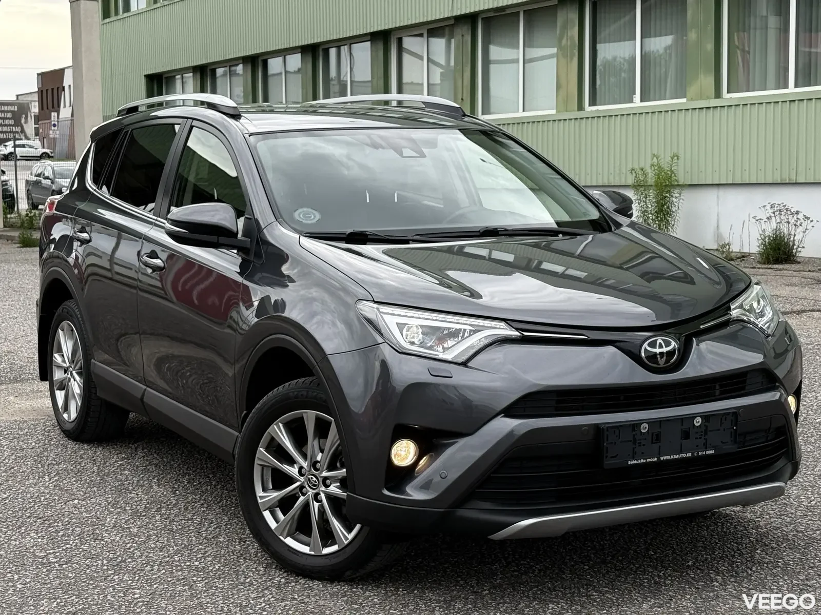 Toyota RAV4 Premium Plus 4x2 Facelift 2 105kW