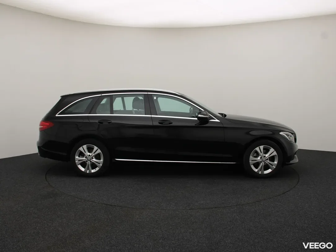 Mercedes-Benz C220 2.1 125kW