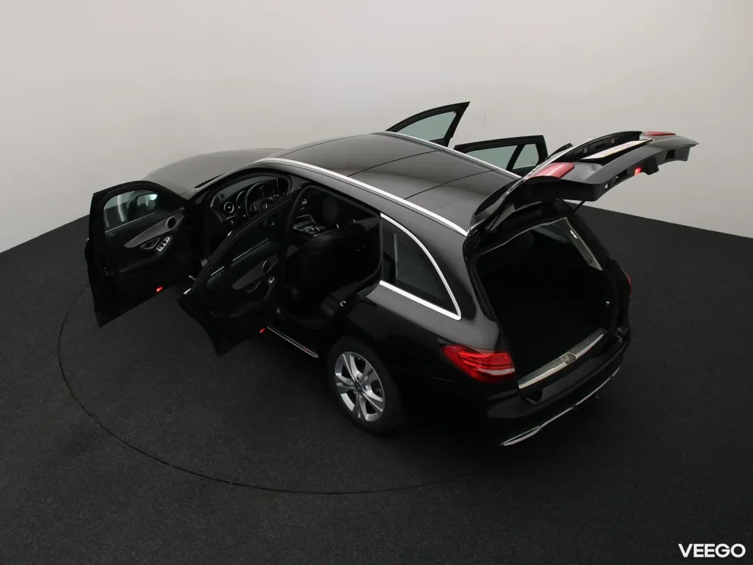 Mercedes-Benz C220 2.1 125kW