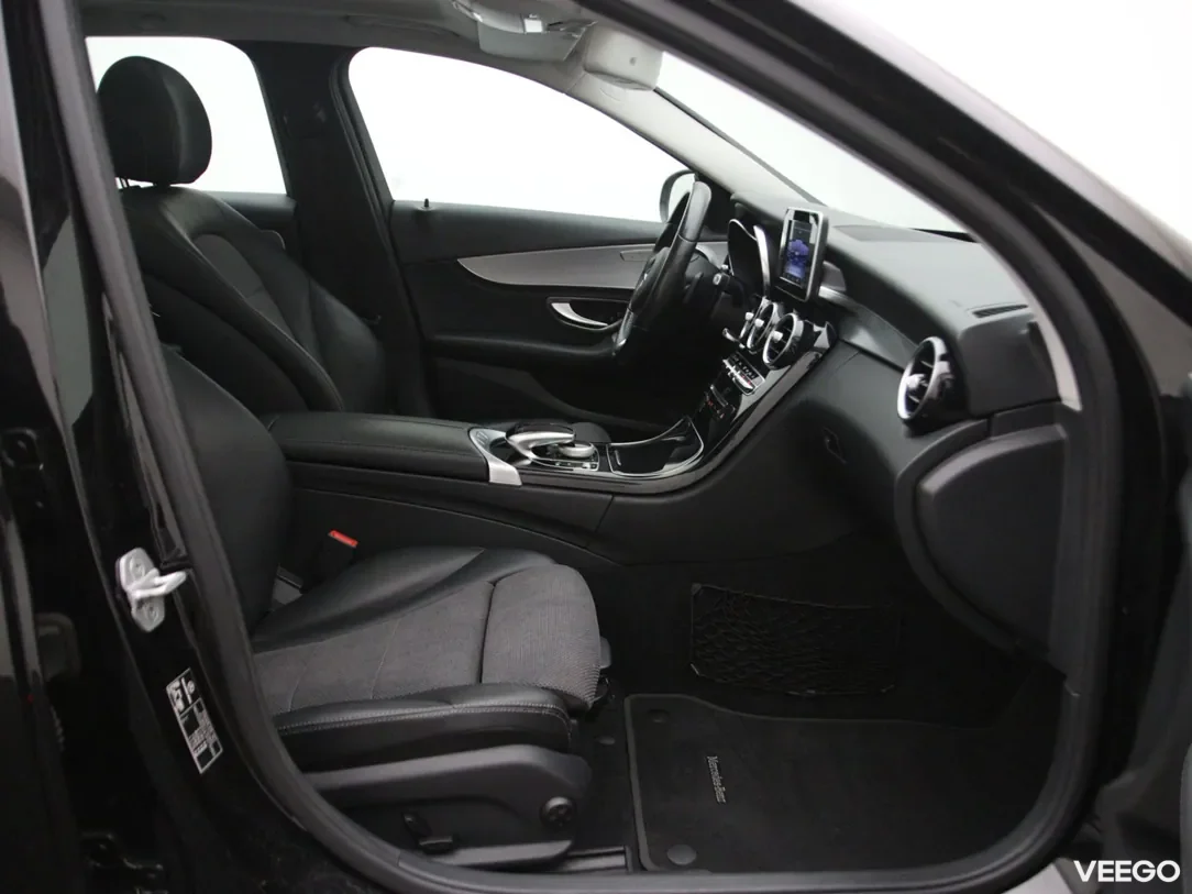 Mercedes-Benz C220 2.1 125kW