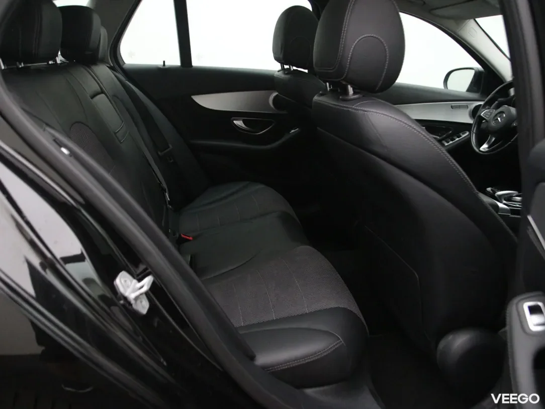 Mercedes-Benz C220 2.1 125kW