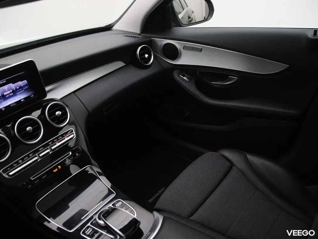 Mercedes-Benz C220 2.1 125kW