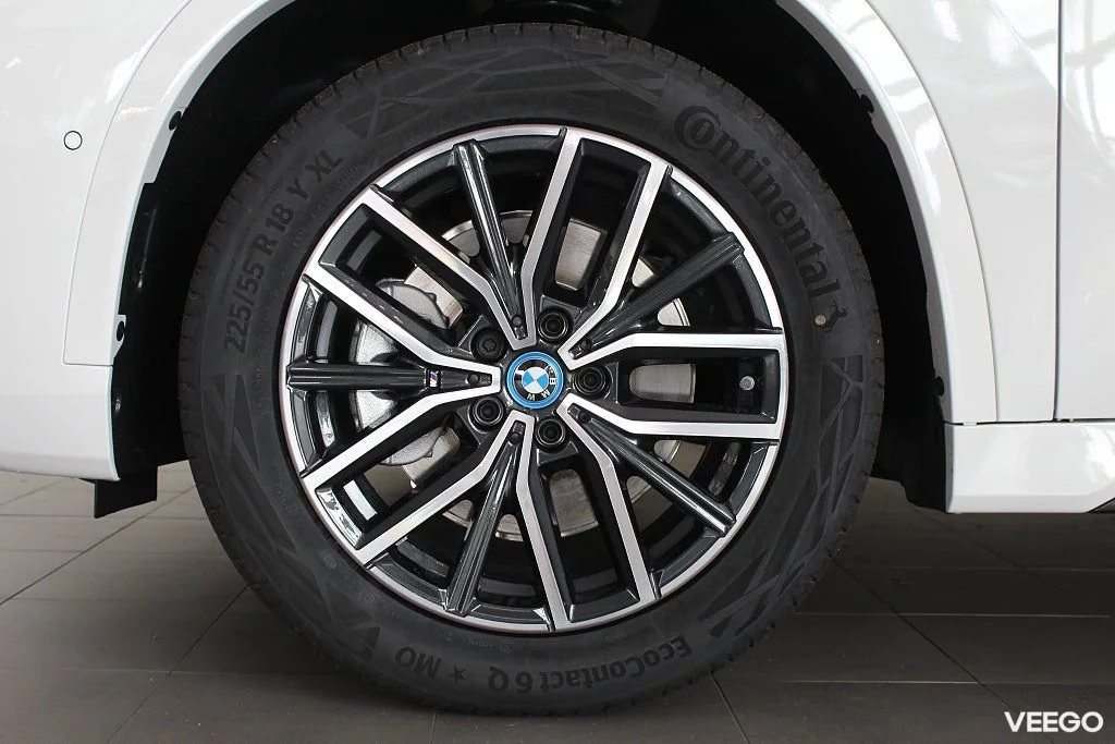 BMW iX1 xDrive30 4,95 ränta M Sport H/K Drag Rattvärme 0kW
