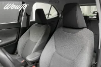 Toyota Yaris Cross Hybrid AWD-i e-CVT 116HK /B-Kamera /Moms 85kW thumbnail