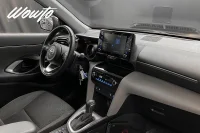 Toyota Yaris Cross Hybrid AWD-i e-CVT 116HK /B-Kamera /Moms 85kW thumbnail