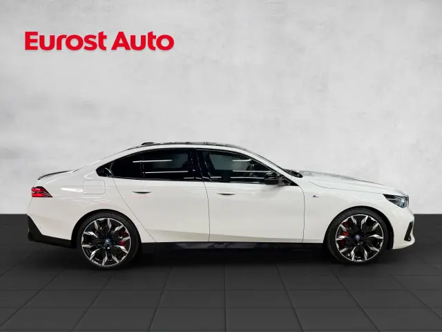Image of BMW i5 M60 0.0 442kW