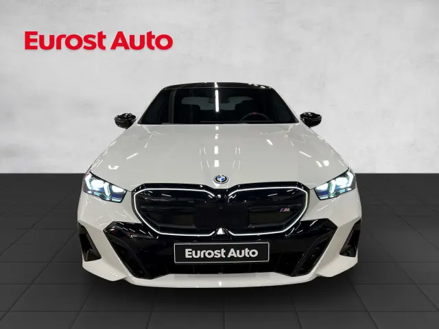 Image of BMW i5 M60 0.0 442kW