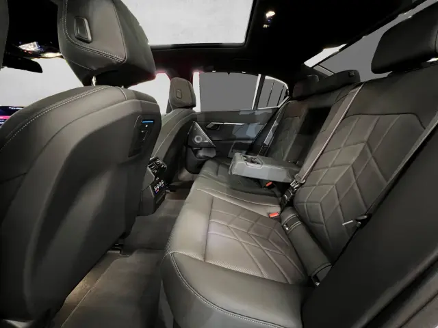 Image of BMW i5 M60 0.0 442kW