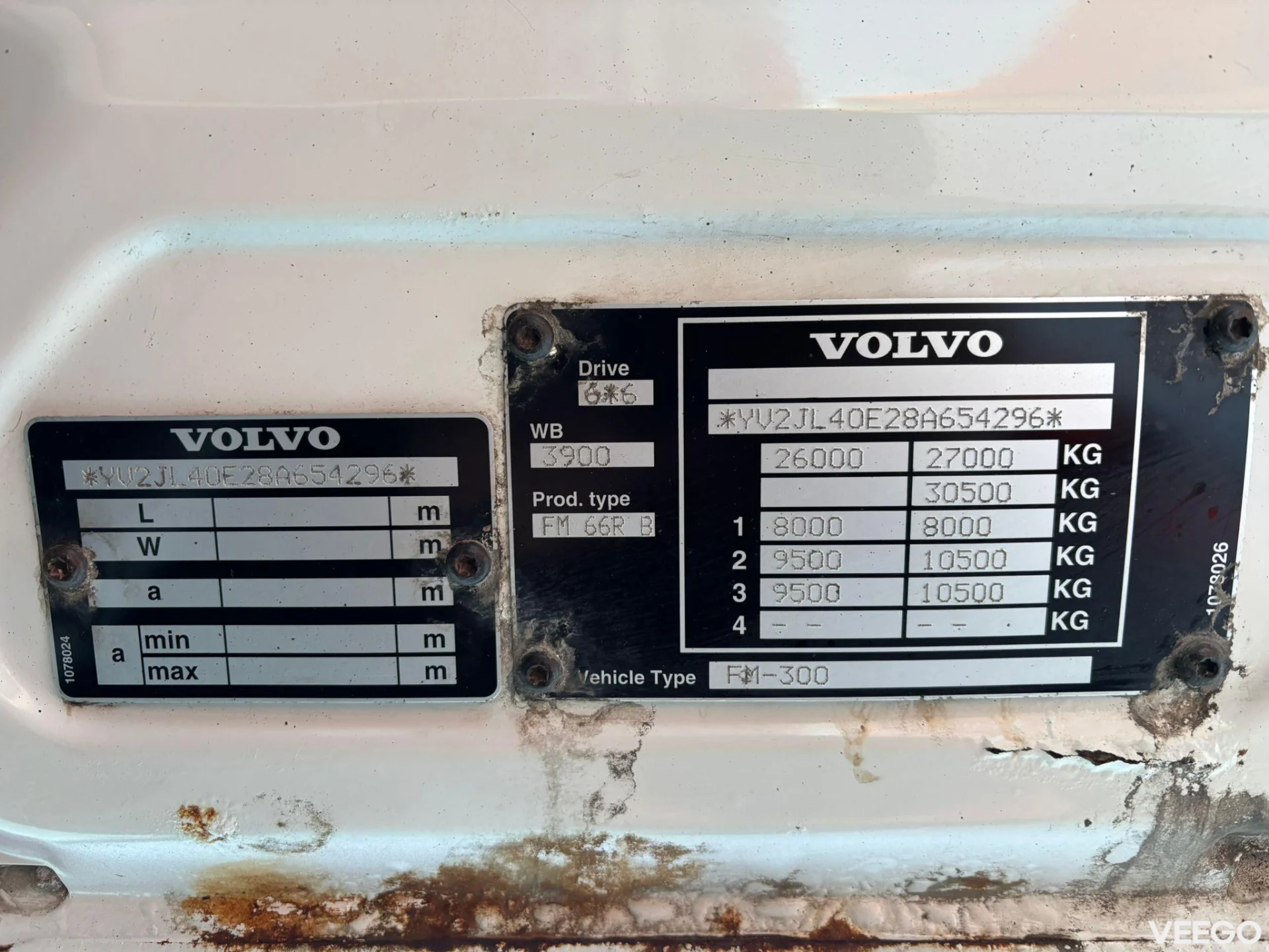 Volvo FM300 FOR SALE AS CHASSIS / ONLY 189215 km ! 226kW