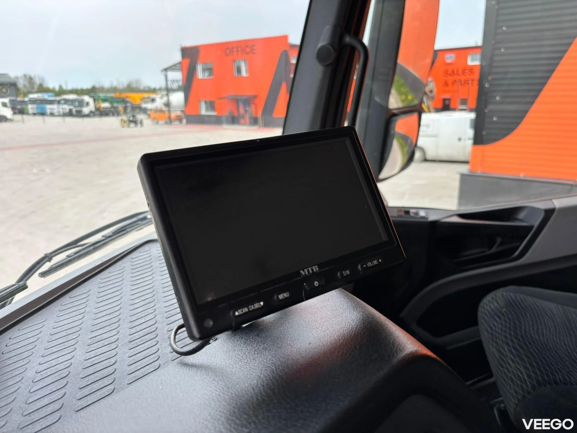 Mercedes-Benz Antos FOR SALE AS CHASSIS 360kW