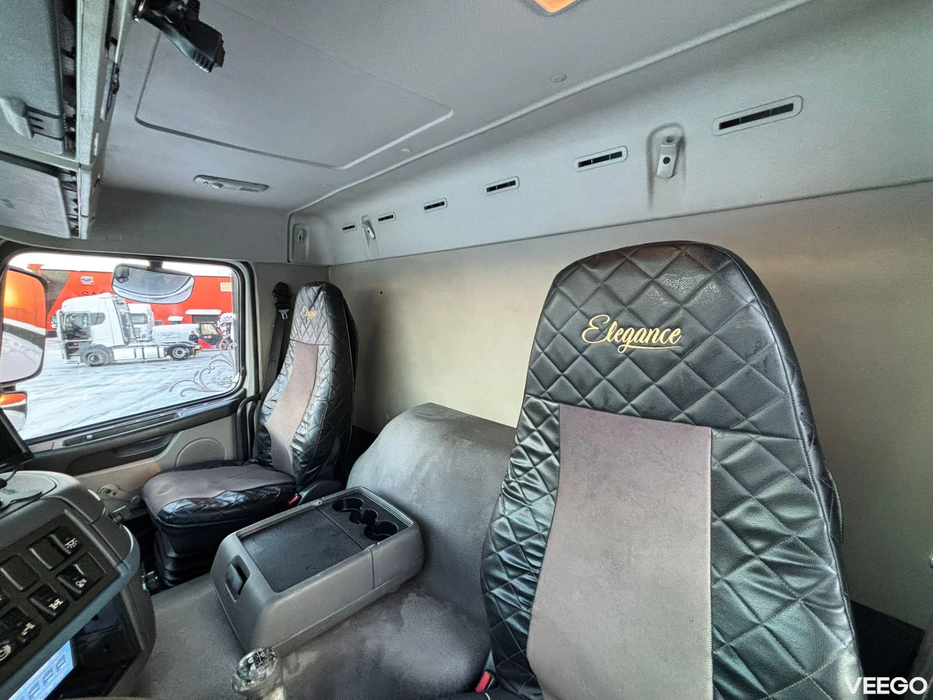 Volvo FM300 FOR SALE AS CHASSIS / ONLY 189215 km ! 226kW