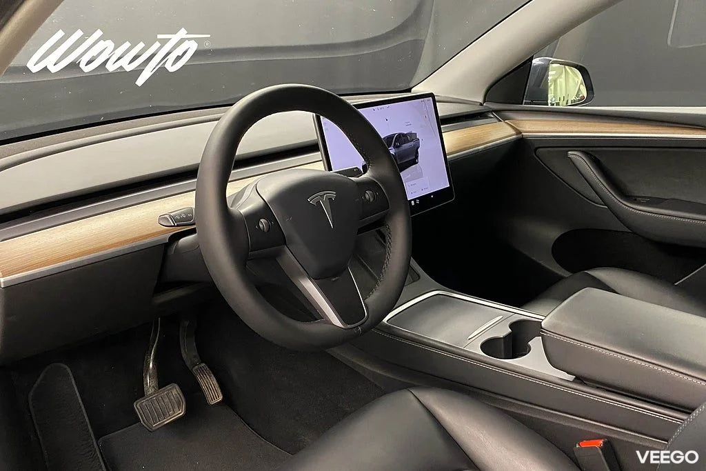 Tesla Model Y Long Range AWD 514HK /UAP 378kW