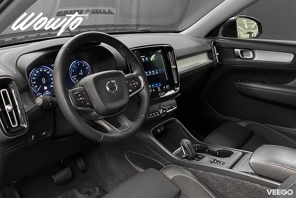 Volvo XC40 T4 AWD 190HK Momentum /Värmare /Moms 140kW