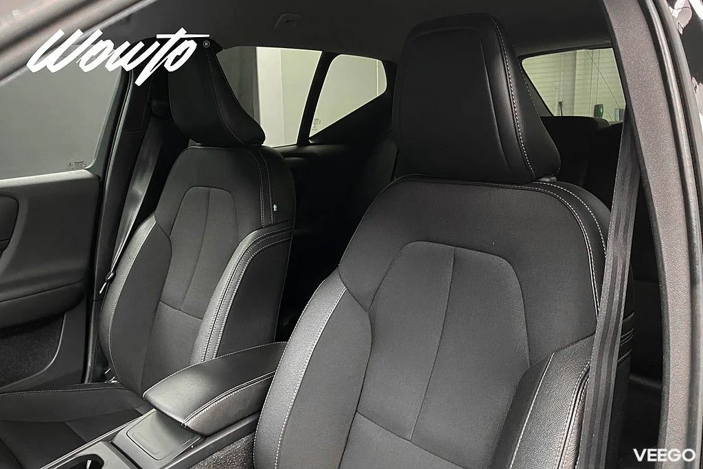 Volvo XC40 T4 AWD 190HK Momentum /Värmare /Moms 140kW
