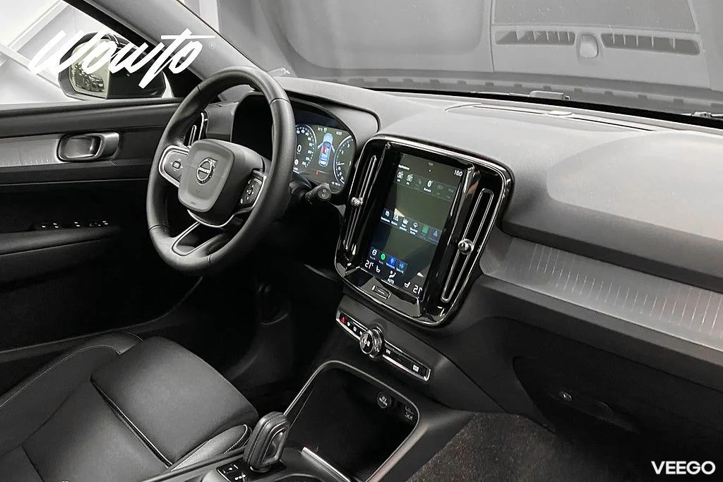 Volvo XC40 T4 AWD 190HK Momentum /Värmare /Moms 140kW