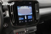 Volvo XC40 T4 AWD 190HK Momentum /Värmare /Moms 140kW thumbnail