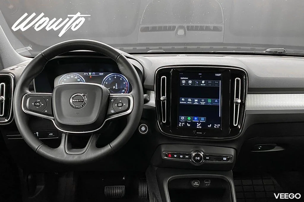 Volvo XC40 T4 AWD 190HK Momentum /Värmare /Moms 140kW