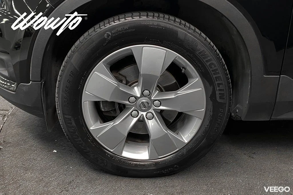 Volvo XC40 T4 AWD 190HK Momentum /Värmare /Moms 140kW