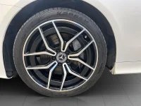 Mercedes-Benz E220 - 143kW thumbnail