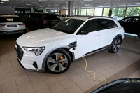 Audi e-tron S-LINE B&O SAFETY PRO VIRTUAL+ 360° 300kW thumbnail