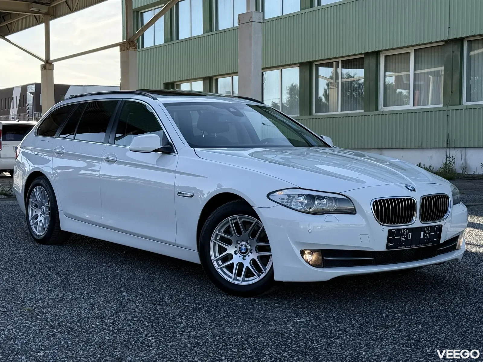 BMW 530 Touring Individual M-Sportpakett 3 190kW