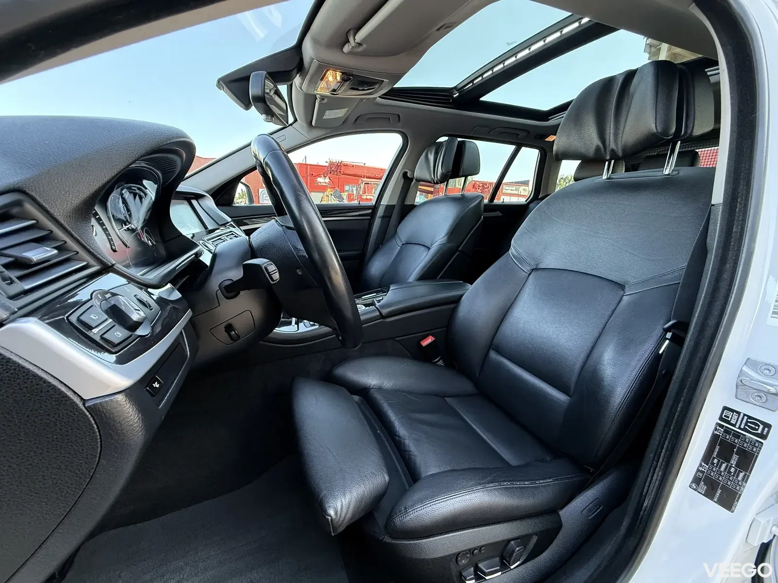 BMW 530 Touring Individual M-Sportpakett 3 190kW
