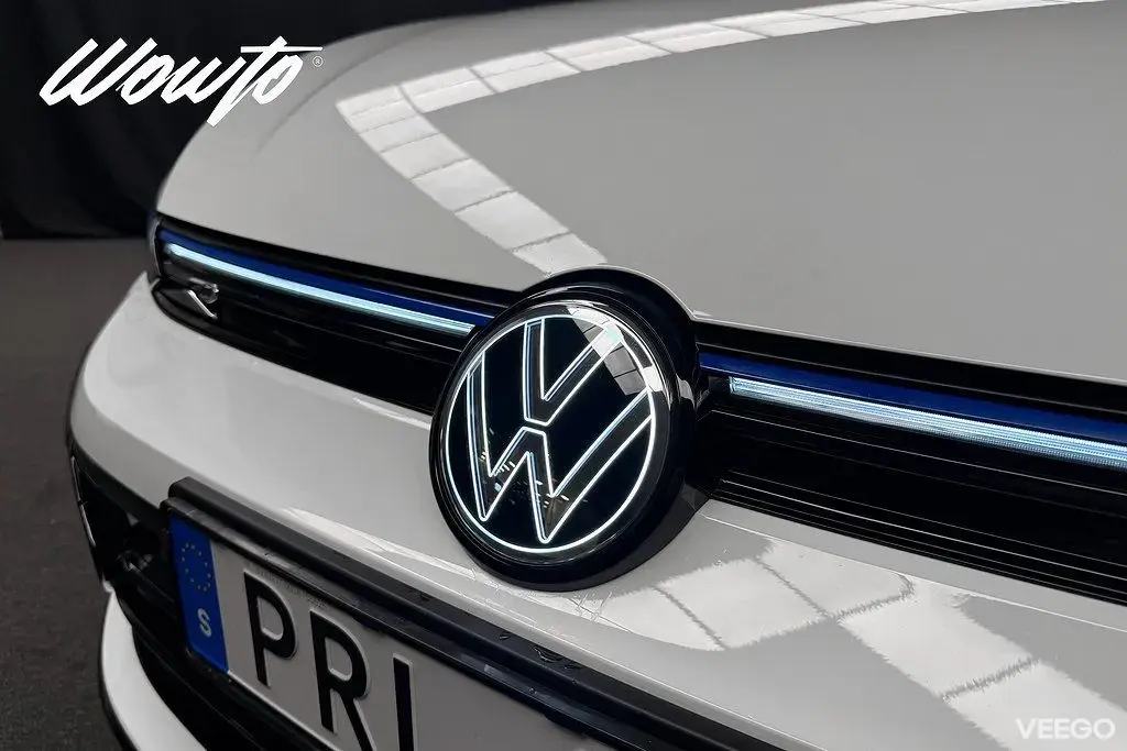 Volkswagen Golf R 2.0 TSI 4M DSG 333HK /Drag/H/K/Moms 245kW