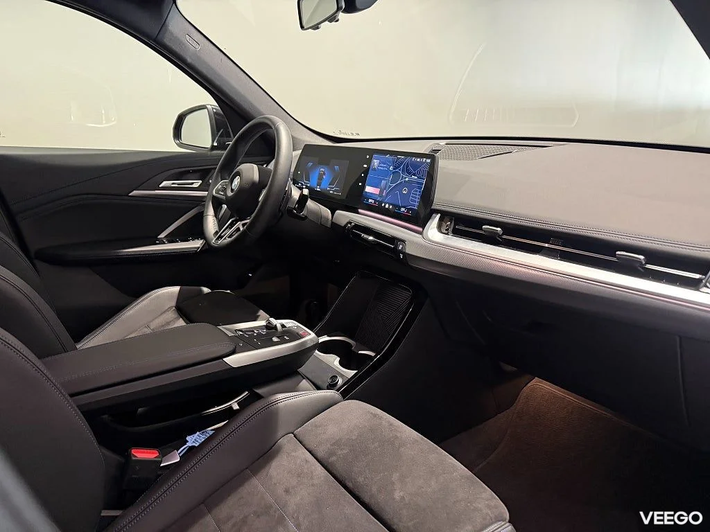 BMW X1 sDrive18i M Sport Drag Backkamera Tonade Rutor 18" LM 0kW