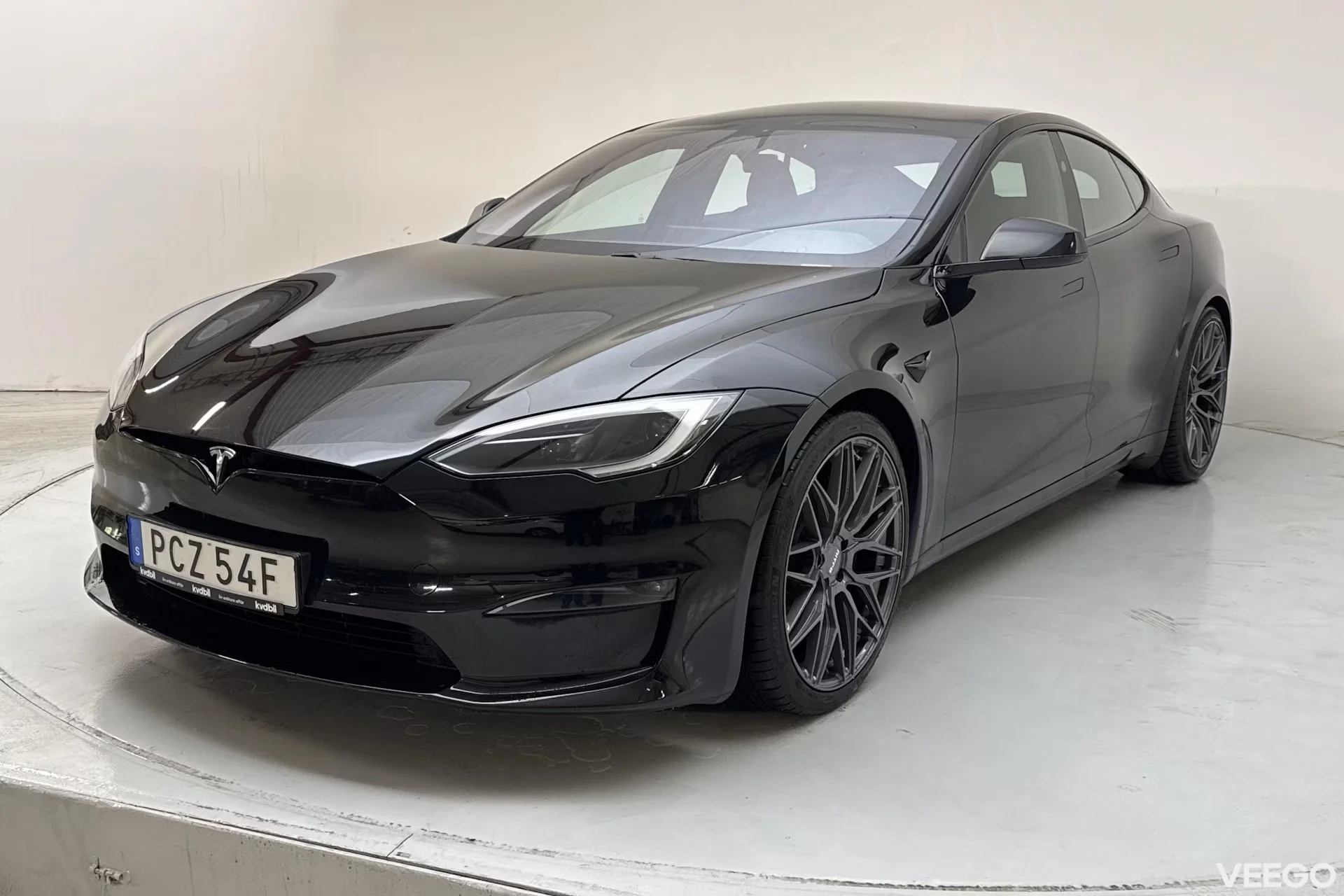 Tesla Model S 0.0 493kW