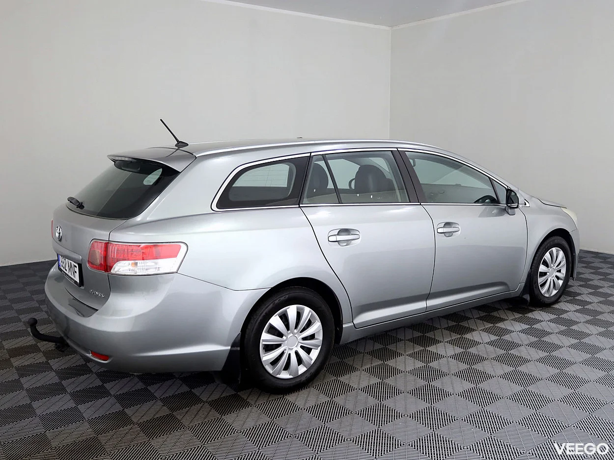 Toyota Avensis 1.8 108kW
