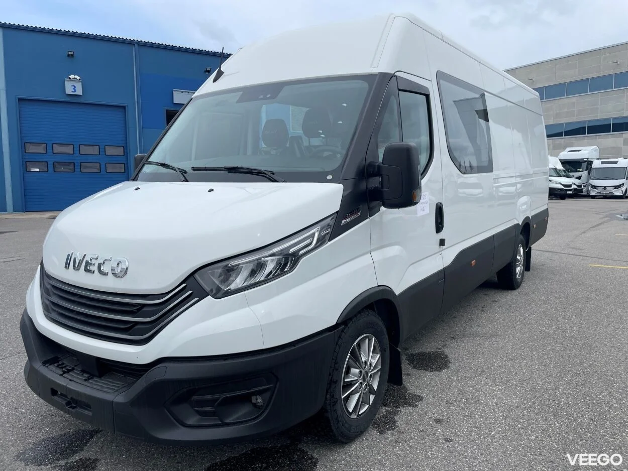 Iveco Daily 35S18HA8 CRV MULTICAB 3 129kW
