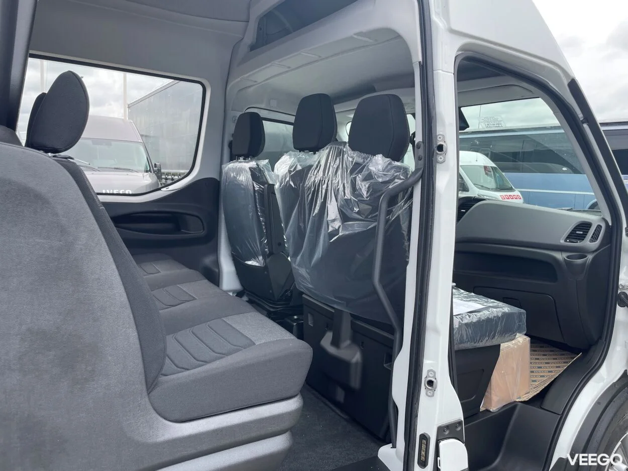 Iveco Daily 35S18HA8 CRV MULTICAB 3 129kW