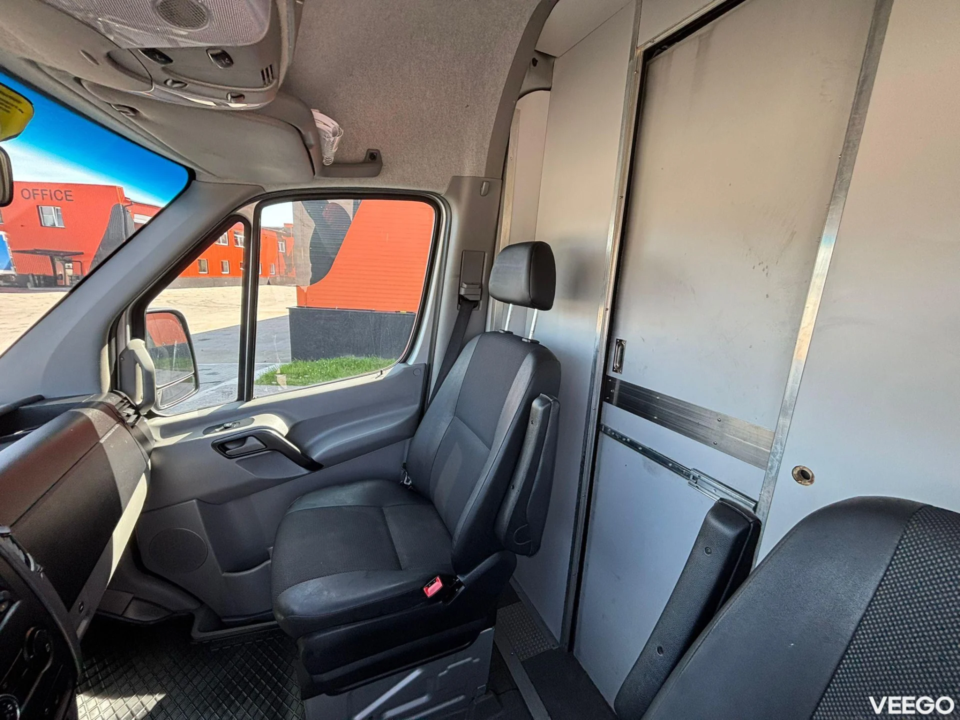 Mercedes-Benz Sprinter Versalift ETM-38-145-F 190kW