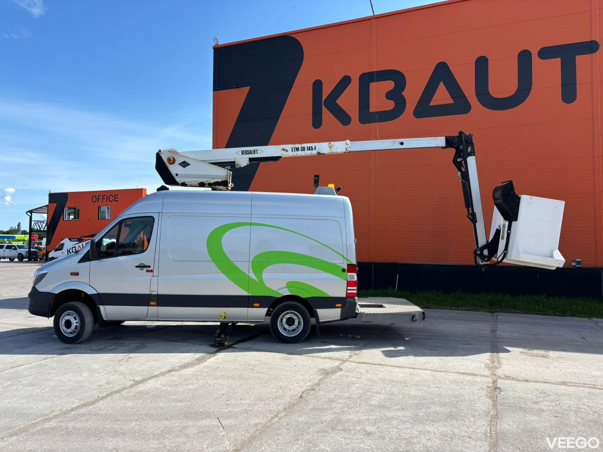 Mercedes-Benz Sprinter Versalift ETM-38-145-F 190kW
