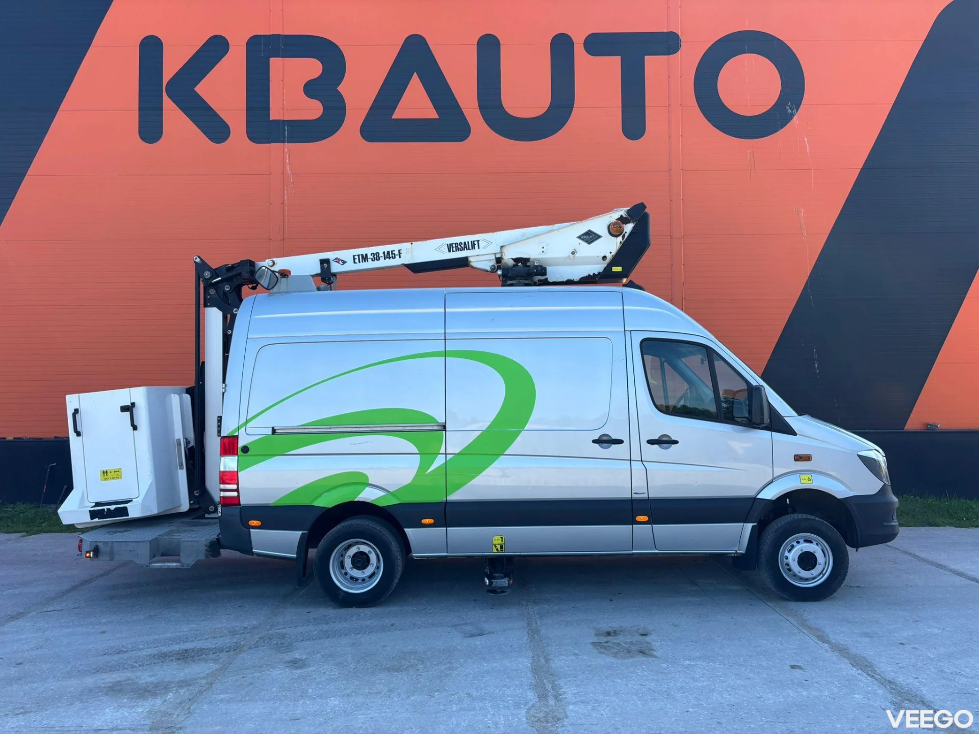 Mercedes-Benz Sprinter Versalift ETM-38-145-F 190kW
