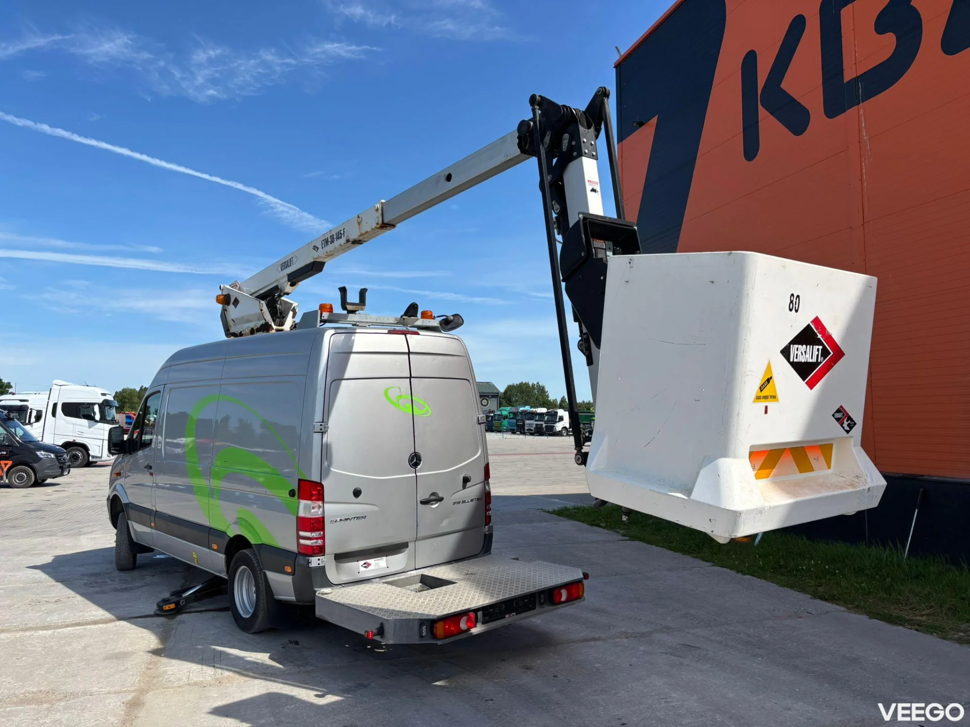 Mercedes-Benz Sprinter Versalift ETM-38-145-F 190kW