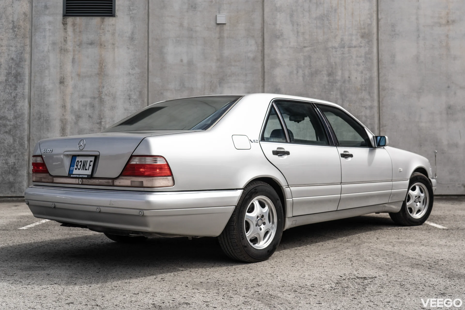 Mercedes-Benz S600 6.0 290kW